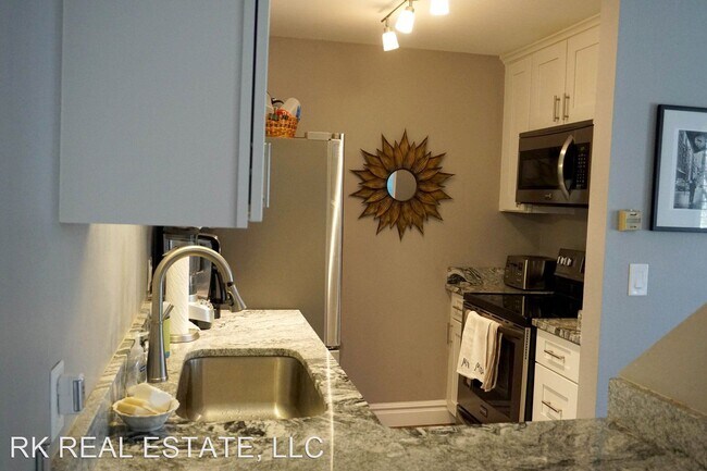 Foto del edificio - 1 br, 1 bath House - 2230 Spruce St Unit B