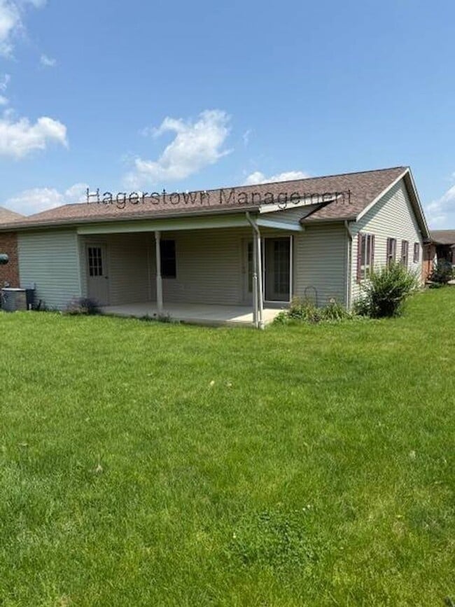 Building Photo - 1 Level Home in Greencastle