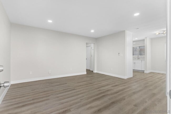 Building Photo - 3817 Marlborough Ave