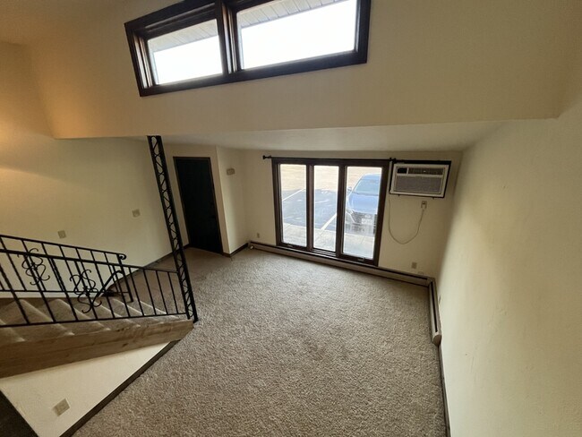 Foto del edificio - 2390 Canter Ln