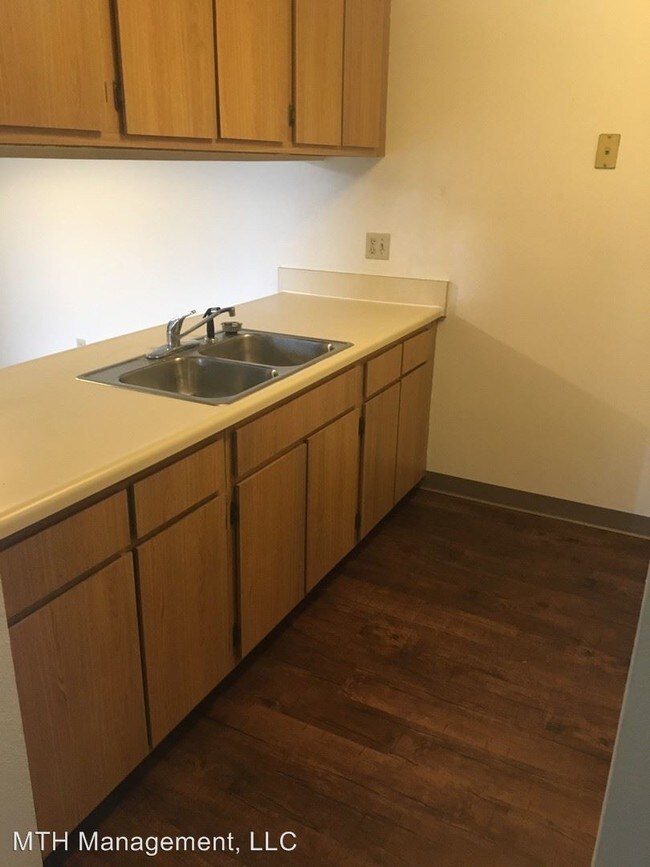 Building Photo - 1 br, 1 bath Apartment - 204 Southfield St.
