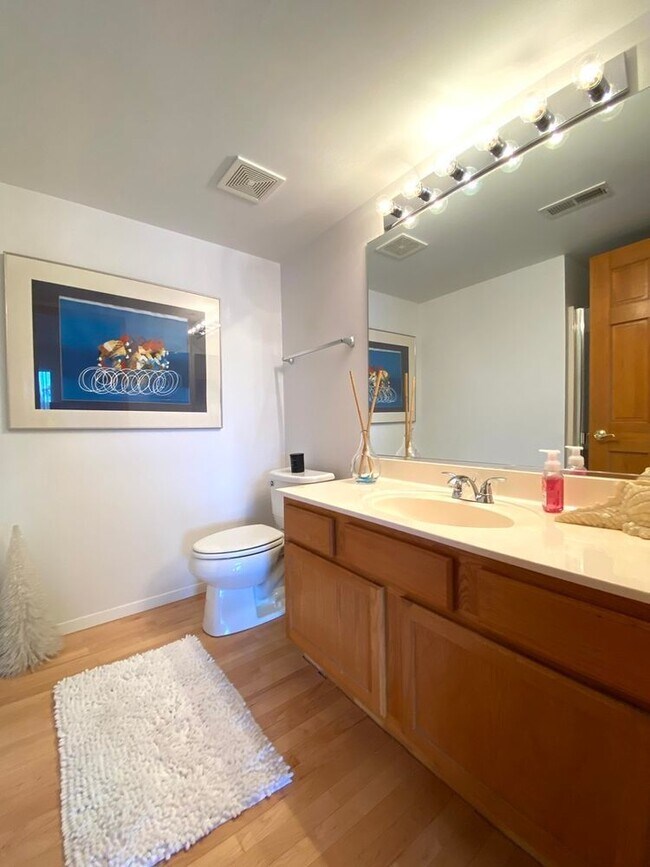 Foto del edificio - 908 Windstone Ct