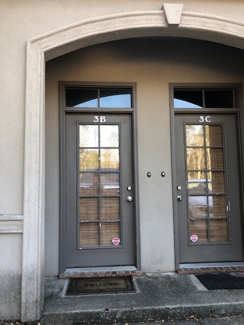 Building Photo - 888 S Kenilworth Pky