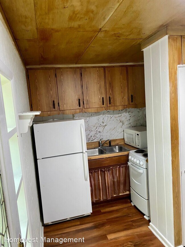Foto del edificio - 1 br, 1 bath House - 3255 Clemwood Drive #E1