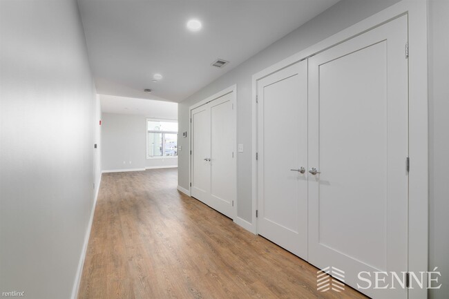 Building Photo - Studio, 1 bath Apartment - 3 Ward St # 420
