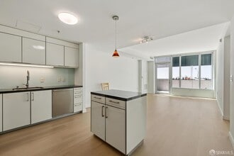 Building Photo - 338 Spear St