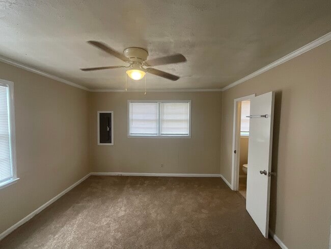 Building Photo - 1548 Schley St