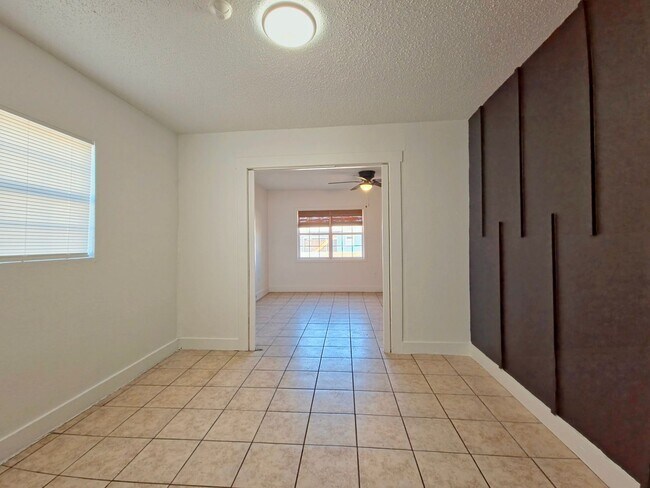 Foto del edificio - MOVE IN SPECIAL! Cozy 2 Bedroom Home