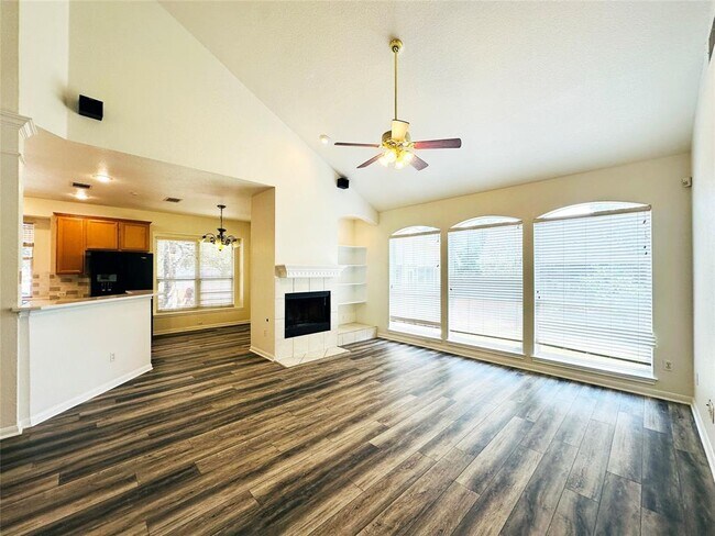 Building Photo - 13413 Creole Cove