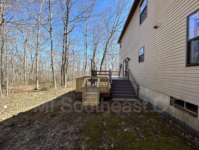 Foto del edificio - 349 West Rd