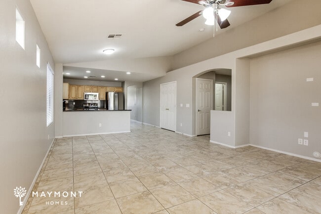Building Photo - 6518 W Red Fox Rd