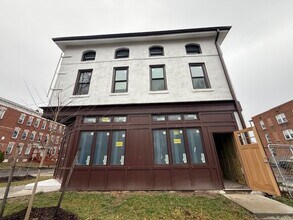 Building Photo - 166 Ward St
