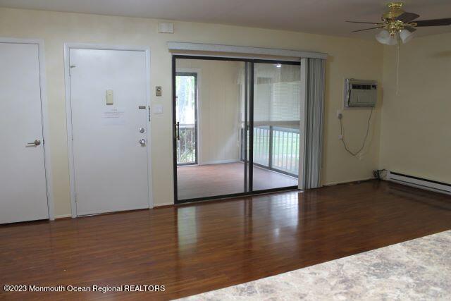 Building Photo - 134 Amberly Dr