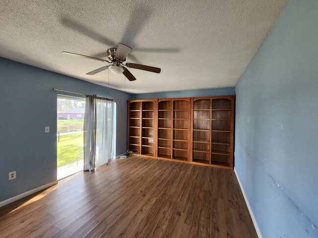 Foto del edificio - Cozy Condo in a 55+ Community