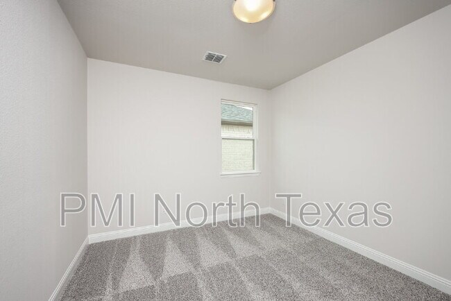 Building Photo - 3006 Camilli Cv