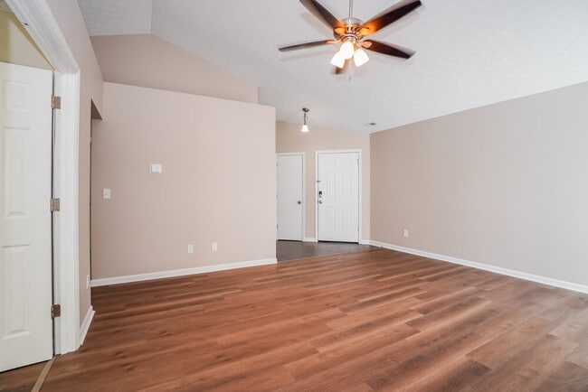 Building Photo - 2625 Northwold Rd