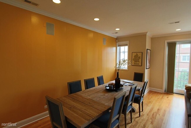 Foto del edificio - 3721 N Wilton Ave