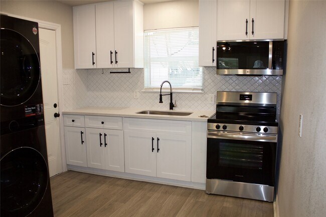 Foto del edificio - 1323 E 32nd 1/2 St