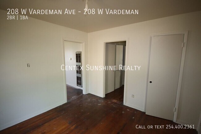 Foto del edificio - 208 W Vardeman Ave
