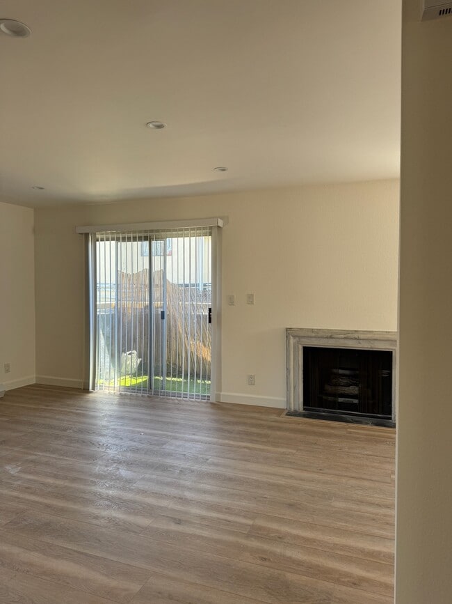 Foto del edificio - 11745 Courtleigh Dr