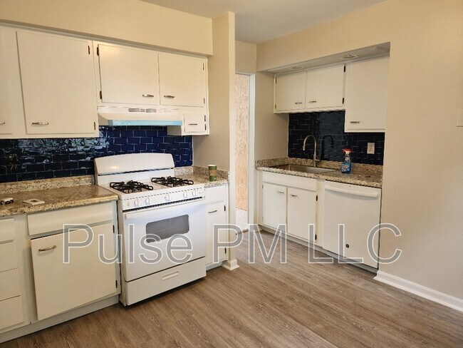 Building Photo - 314 St Jude Cir