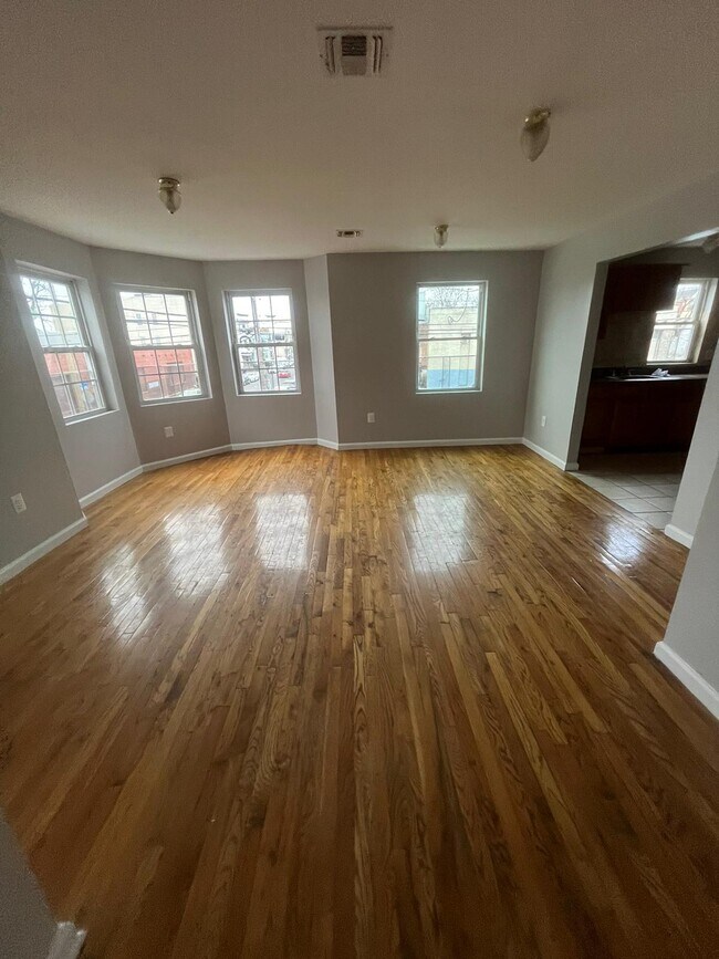 Foto del edificio - 343 16th Ave