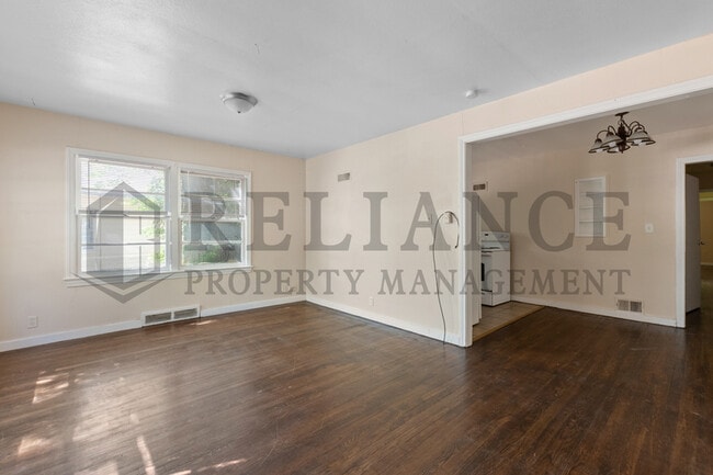 Building Photo - 1421 N Holyoke St