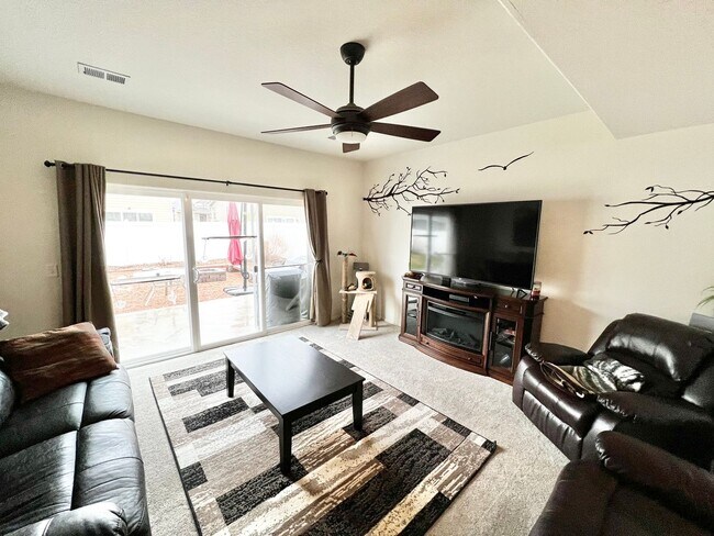 Foto del edificio - Spacious 4 Bed, 2 1/2 Bath House in Berthoud!