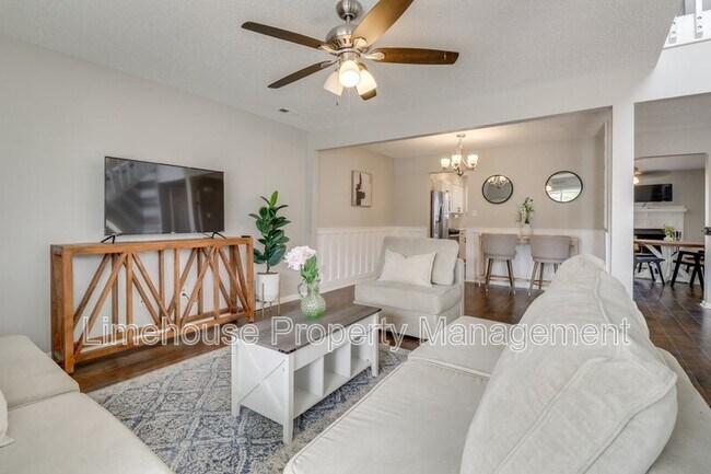 Foto del edificio - 749 Quesnel Dr