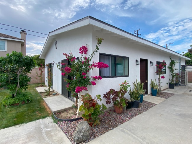 Building Photo - 11945 S Della Ln
