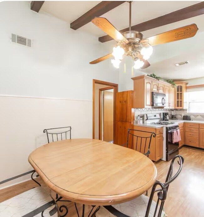 Foto del edificio - 5542 Turtle Creek Rd