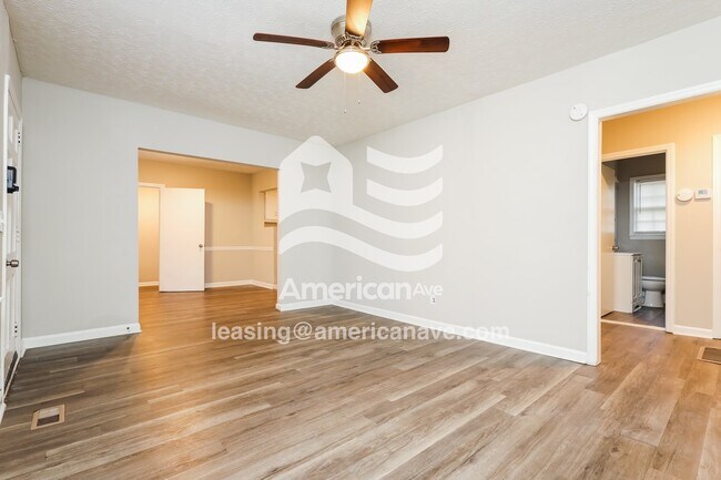 Building Photo - 4365 Pinebrook Dr