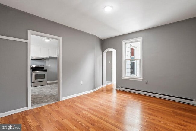 Building Photo - 655 S Potomac St