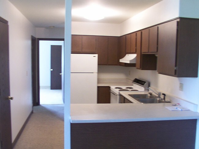 Foto del edificio - 402 E Cedar St