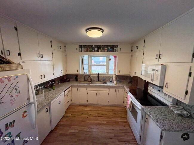 Building Photo - 3608 28th St