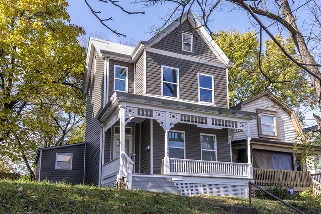 Building Photo - 3615 Newton Ave