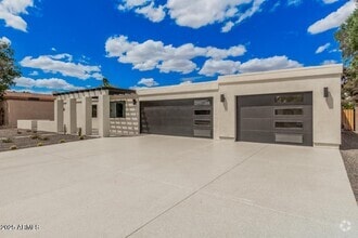 Building Photo - 6712 E Pershing Ave