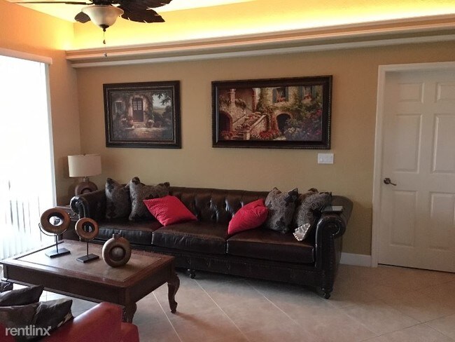 Foto del edificio - 1702 SW Cashmere Blvd