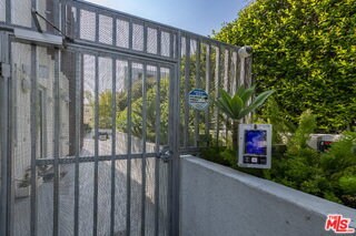 Foto del edificio - 1345 Havenhurst Dr
