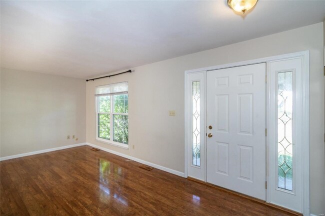 Building Photo - 651 Clear Creek Ct