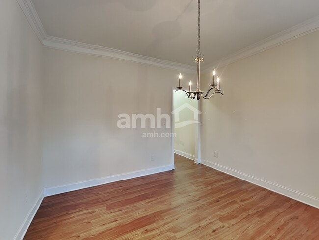 Building Photo - 2515 Beal St