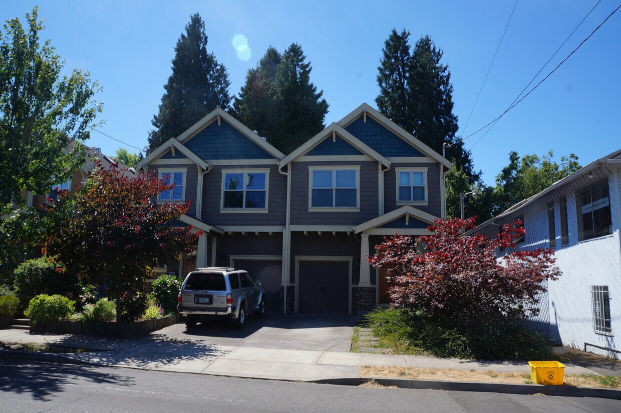 Primary Photo - NE Portland 3 bedroom Jewel! -