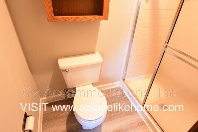 Foto del edificio - 8121 Woodstone St