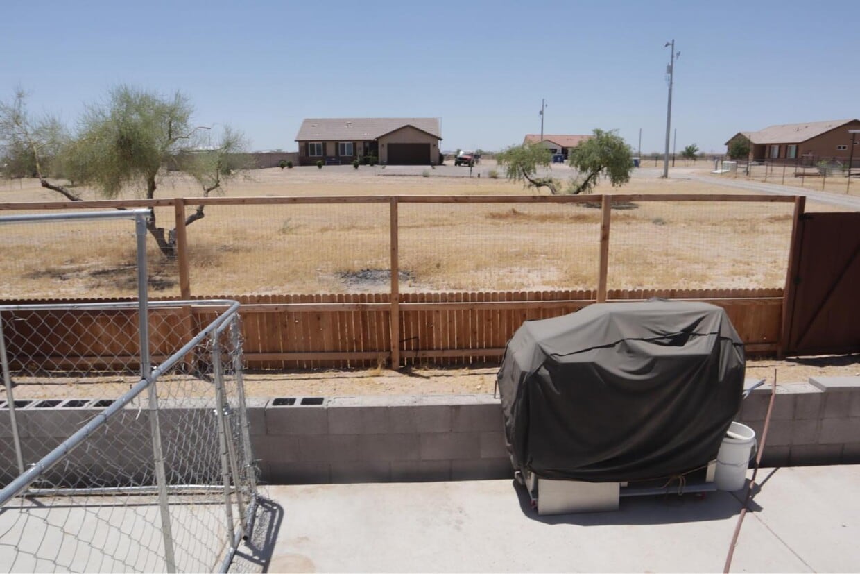 Foto principal - 952 S 305th Ave