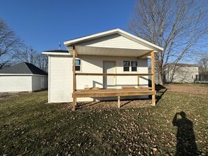 Building Photo - 512 Collins Ave