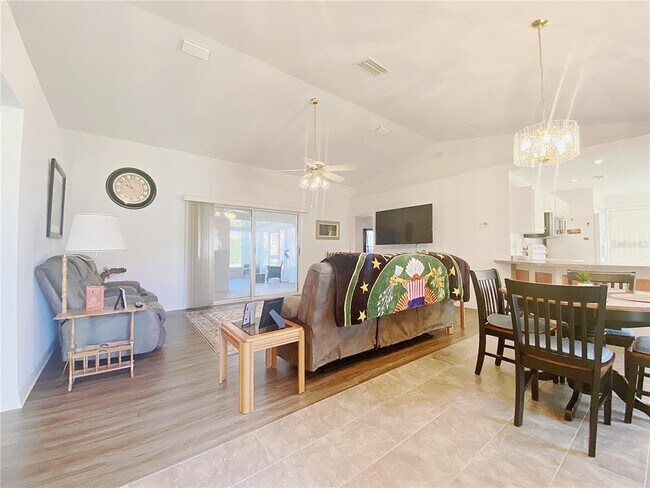 Building Photo - 4075 Lupine Pass