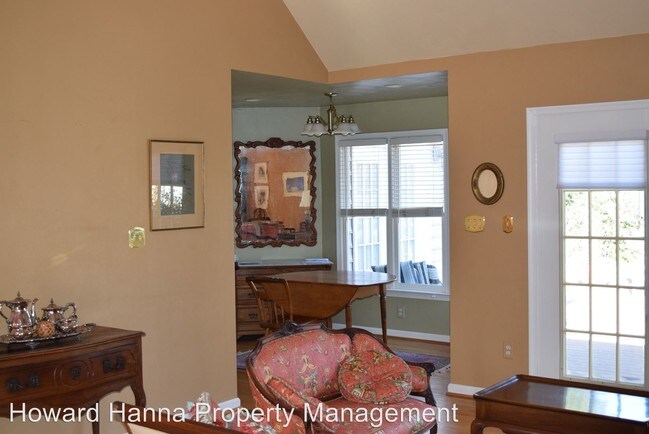 Building Photo - 4 br, 2.5 bath House - 428 Bay Colony Drive
