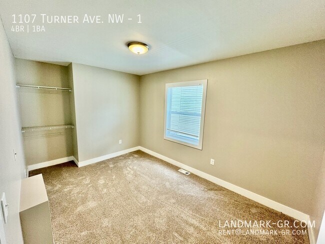 Building Photo - COMPLETE RENOVATION- 4 bed / 1 bath on Gra...