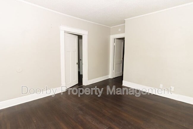 Building Photo - 1809 Wilcox Blvd