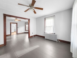 Building Photo - 634 High St